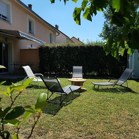 Appartement T3 A Belley Au Calme Avec Jardin Privatif Zewnętrze zdjęcie