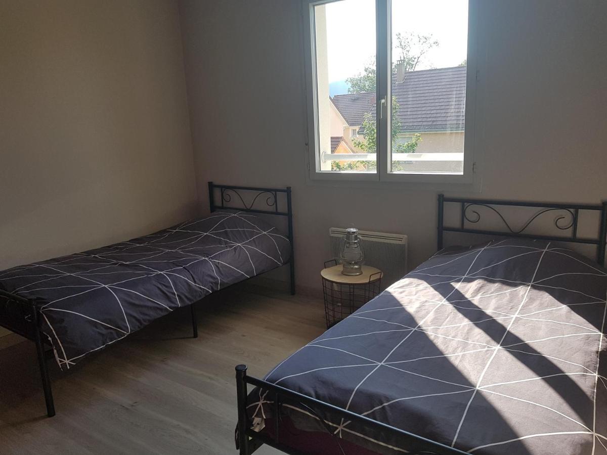 Appartement T3 A Belley Au Calme Avec Jardin Privatif Zewnętrze zdjęcie