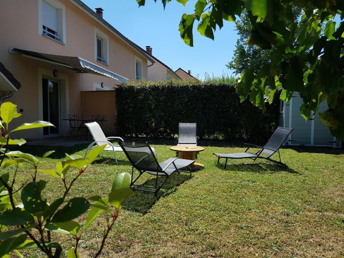 Appartement T3 A Belley Au Calme Avec Jardin Privatif Zewnętrze zdjęcie